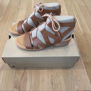 NWT Kork-Ease Brown Skyway Lace Up Sandal Sz 7
